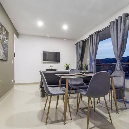 Amplio Apartamento En Calasanz - Estadio Меделин Екстериор снимка