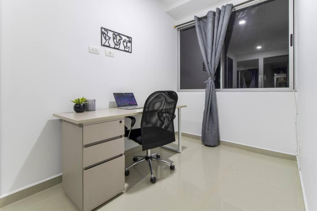 Amplio Apartamento En Calasanz - Estadio Меделин Екстериор снимка